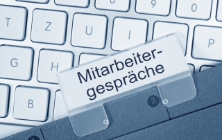 Mitarbeitergespräche © Fotolia 2016 / DOC RABE Media