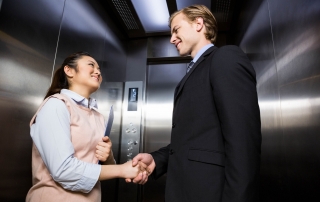 Elevator Pitch - oder mit dem Überraschungsei auf Kundenfang © Fotolia 2016/WavebreakMediaMicro